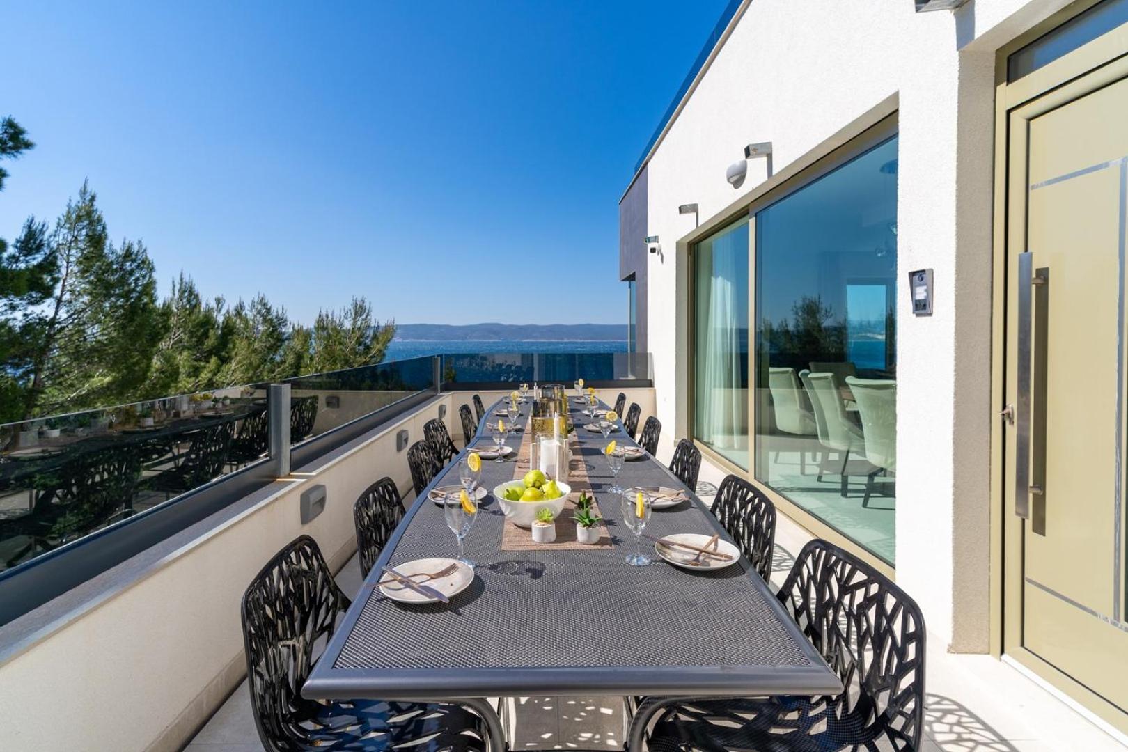 Seaview Villa BLUE LAGOON with private pool, jacuzzi, media room, 6 bedrooms, beach 70m view 3
