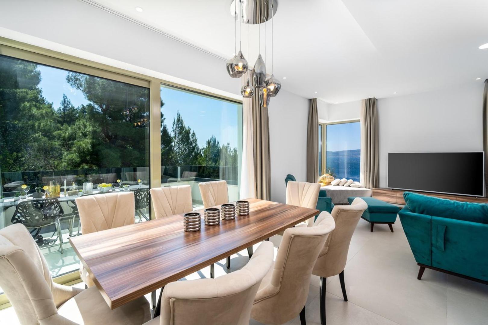 Seaview Villa BLUE LAGOON with private pool, jacuzzi, media room, 6 bedrooms, beach 70m view 5