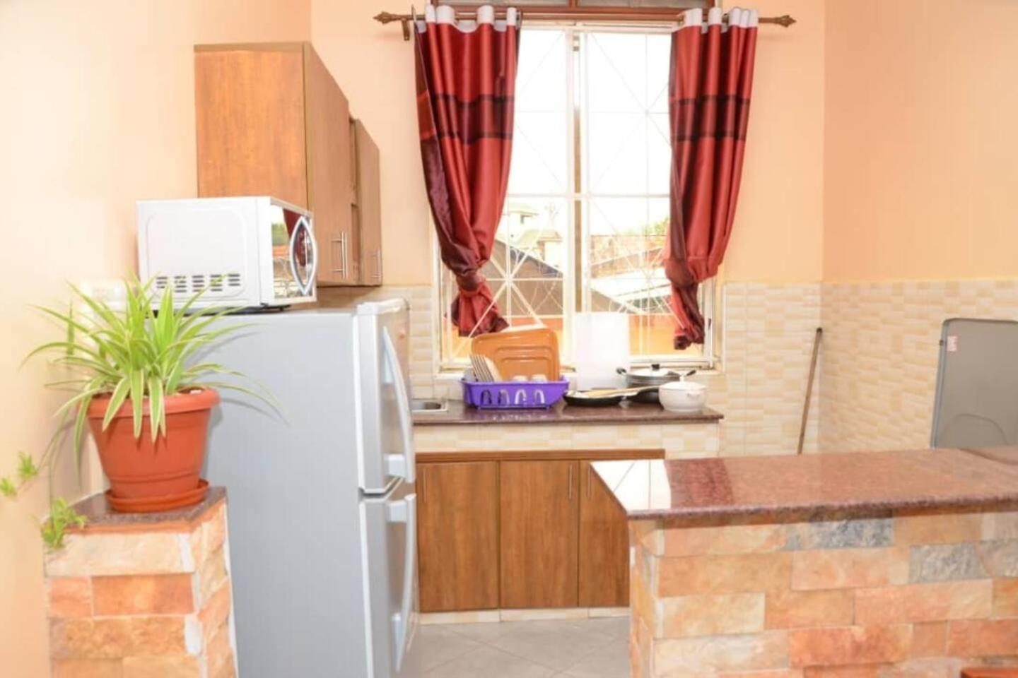 Apt - Sleeps - Parking - Pet friendly view 4