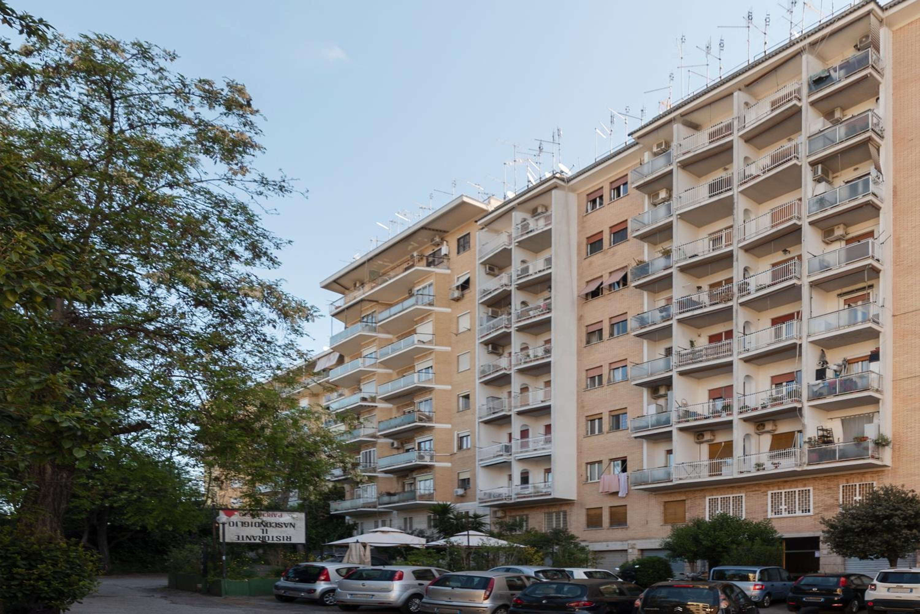 GuestHost - Tiburtina Apartments