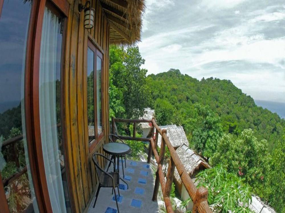 balcony