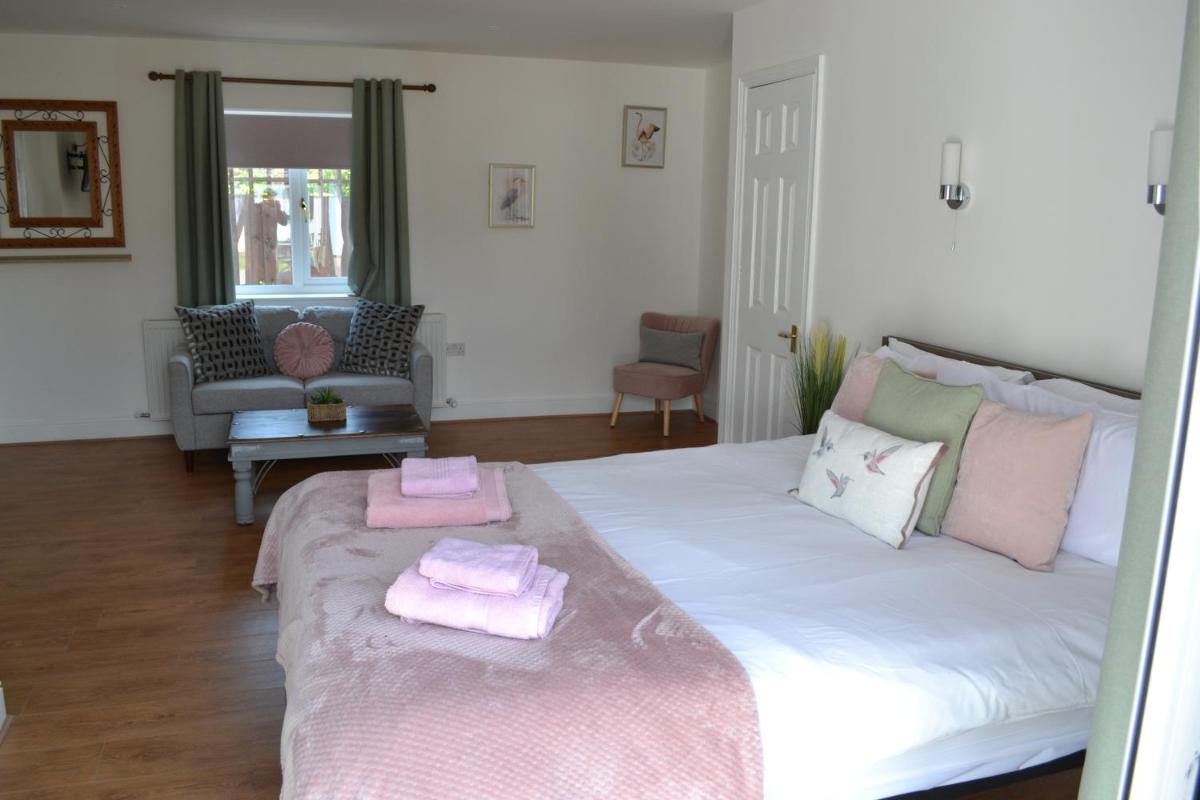 Number 1 Lytton Tree Lodge view 2