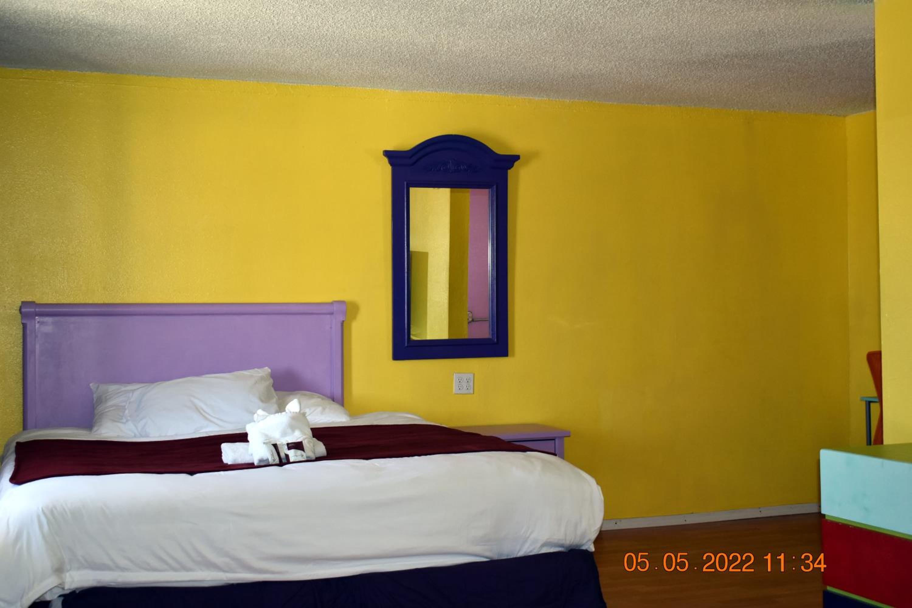 9 Palms Inn