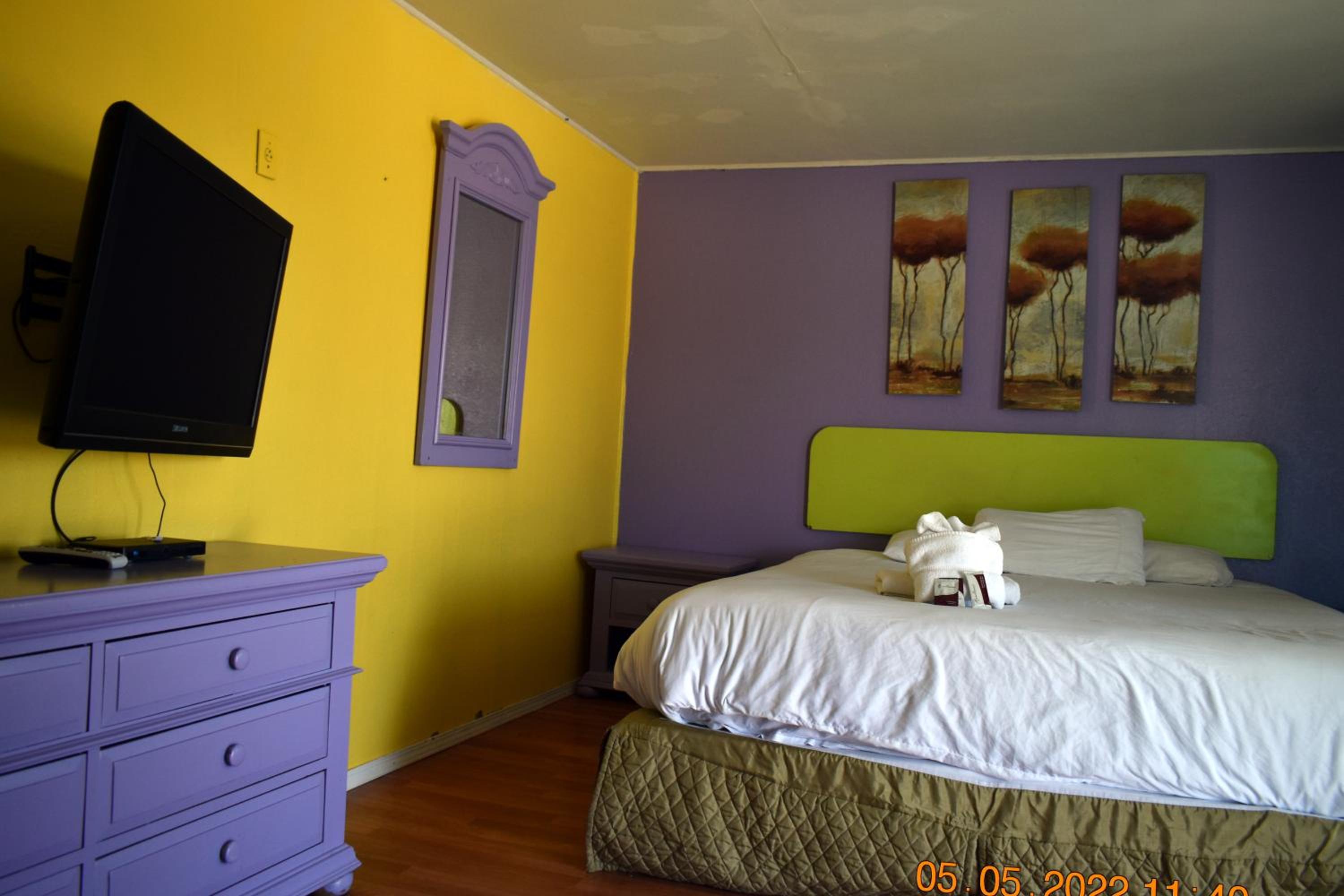 9 Palms Inn