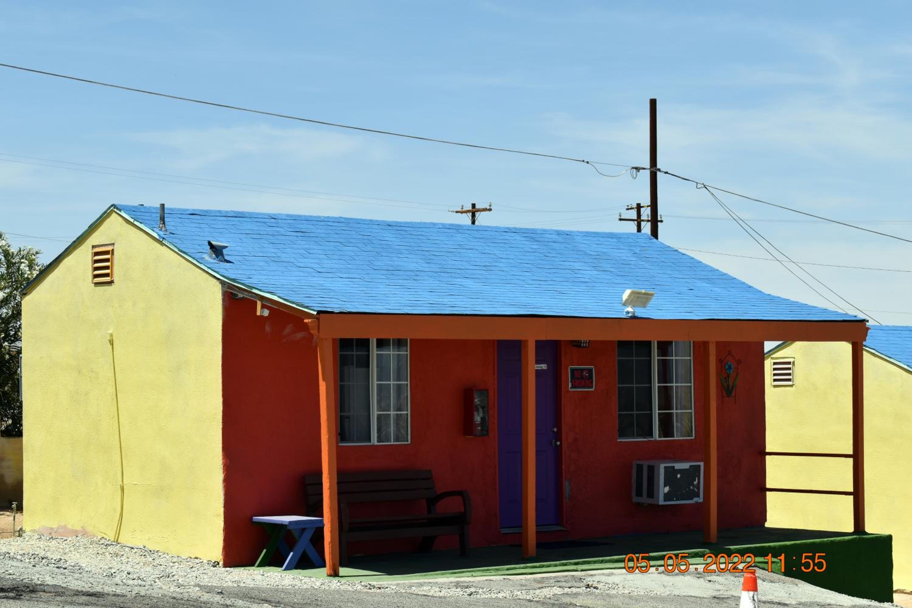 9 Palms Inn