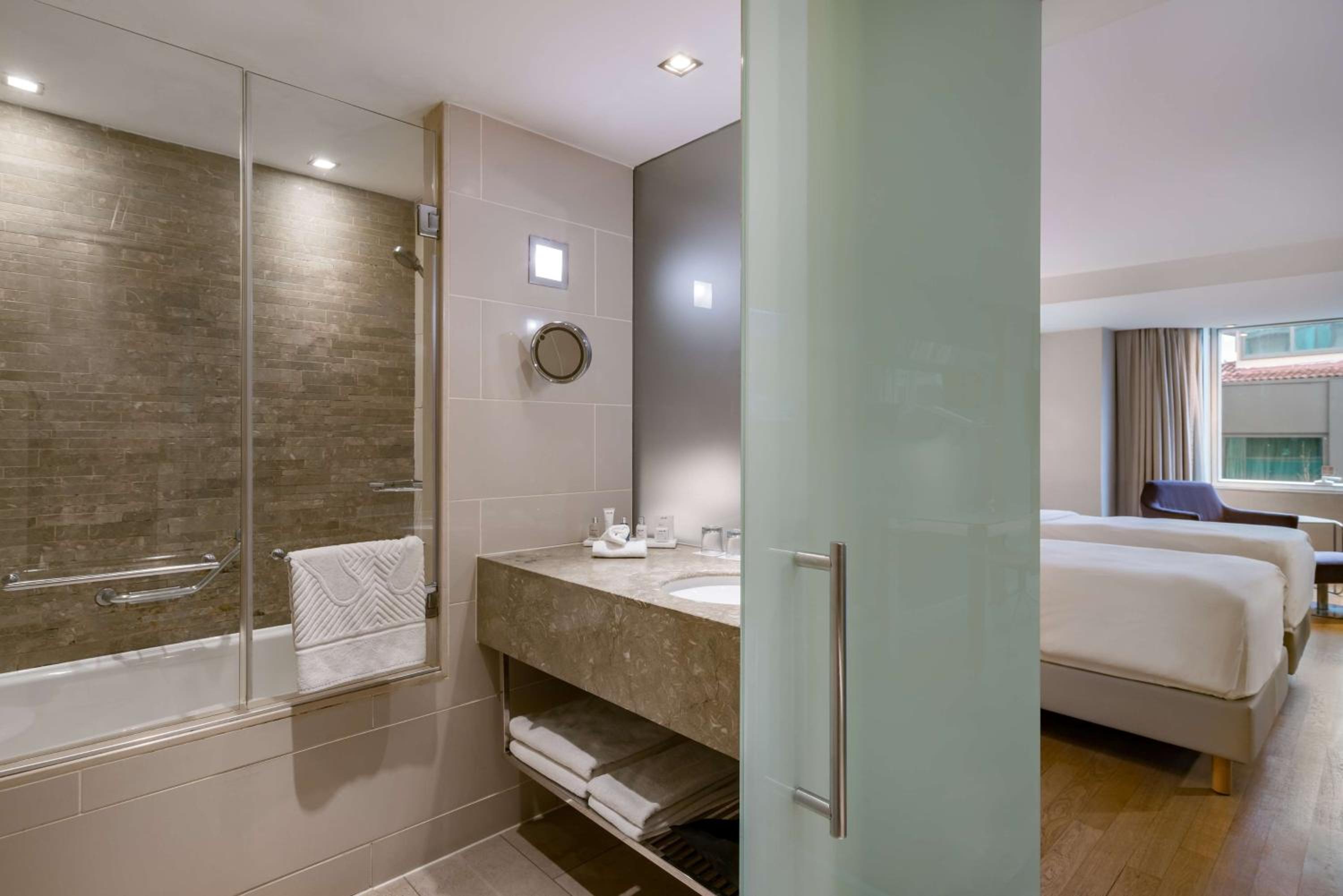 Radisson Blu Bosphorus Hotel - Image 102