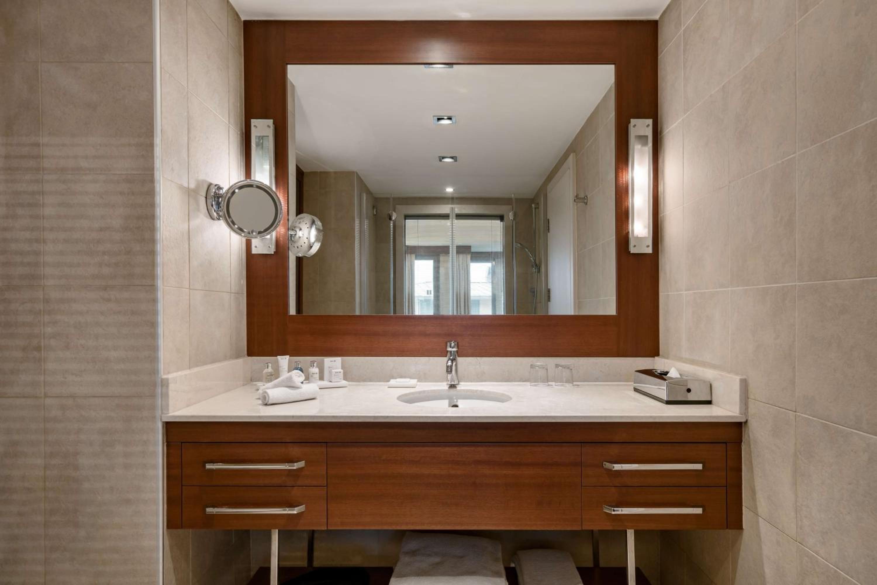 Radisson Blu Bosphorus Hotel - Image 68