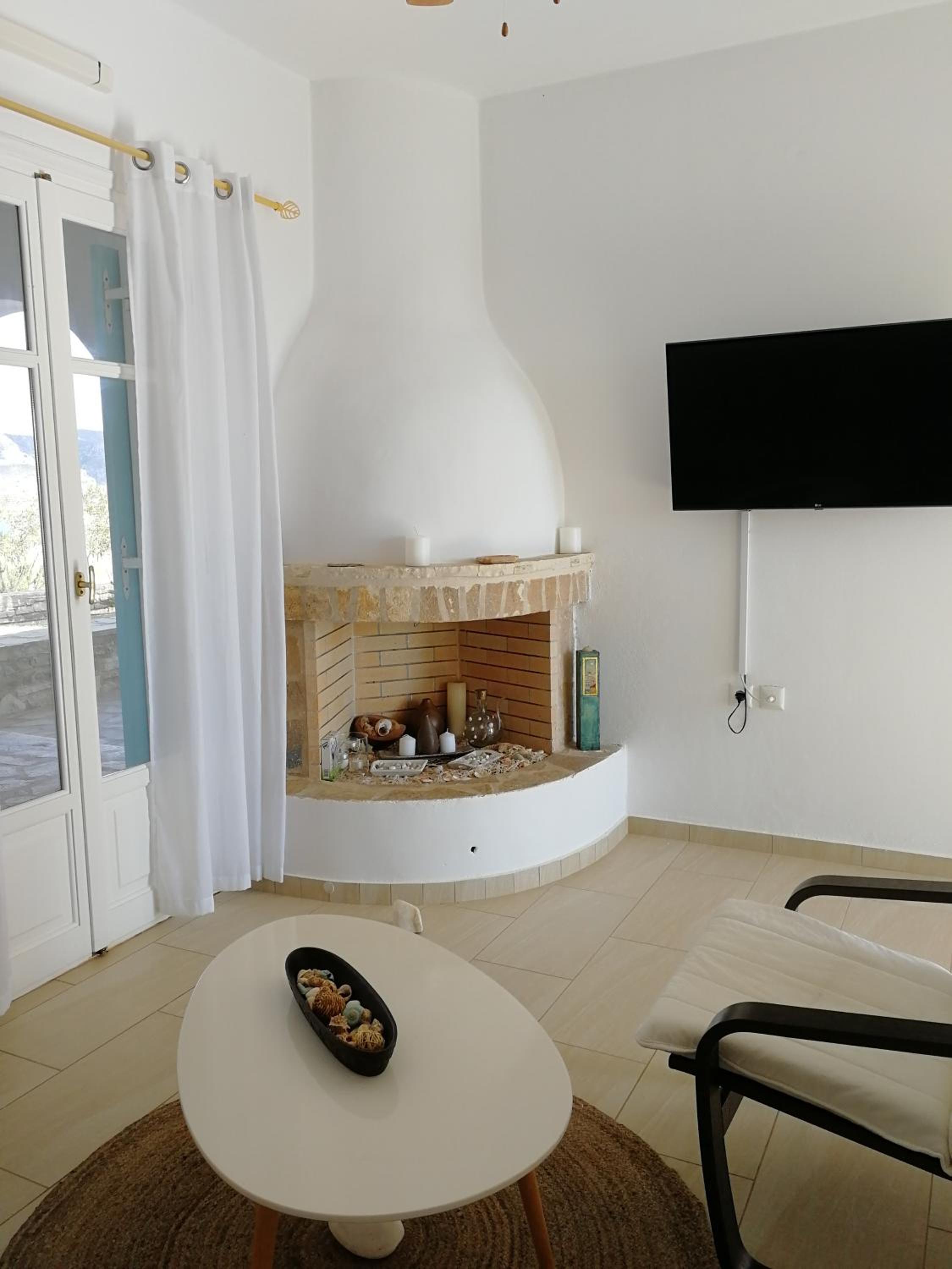 Gio st Gio apartment 1 Antiparos st.Giorgio view 2