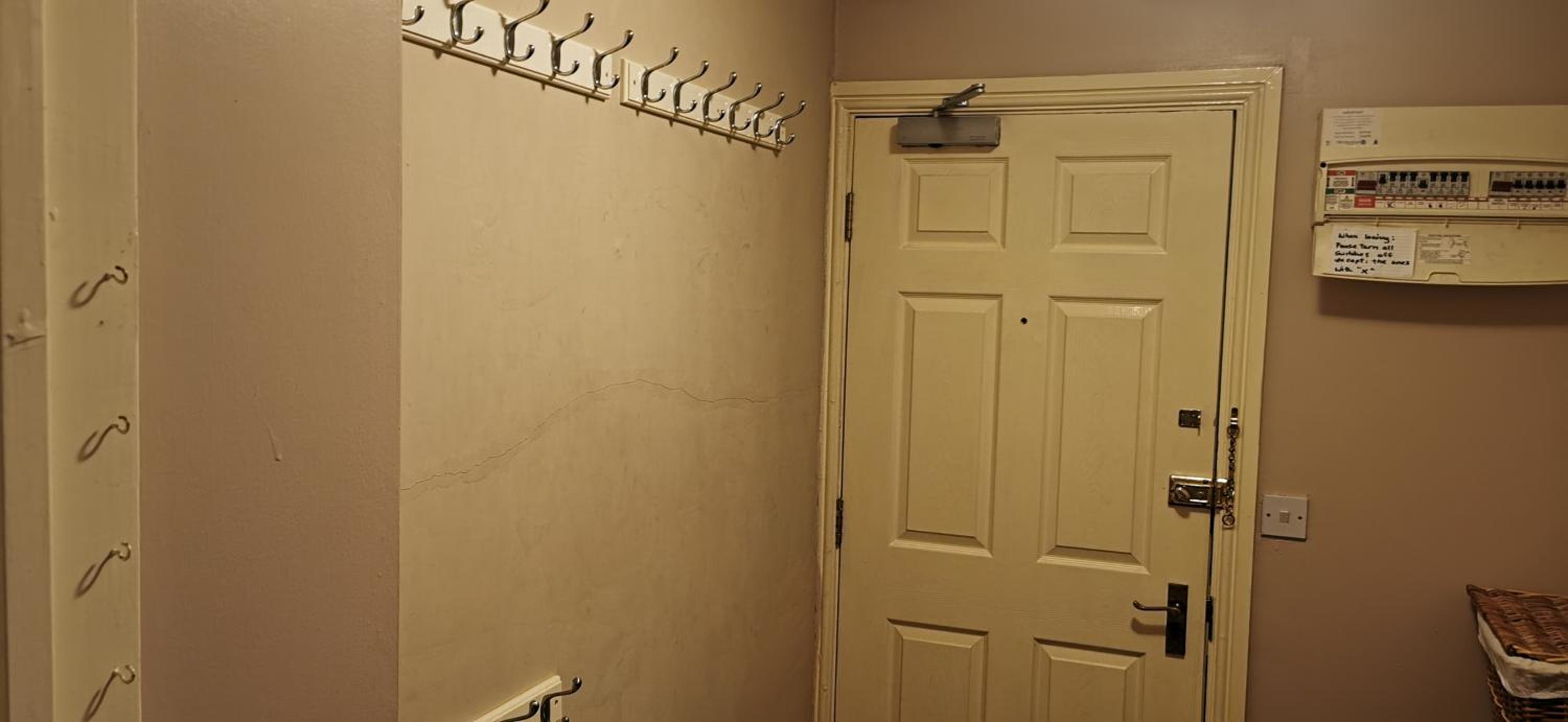 Flat 12 Sebastian Court - 2 beds with a four poster view 5