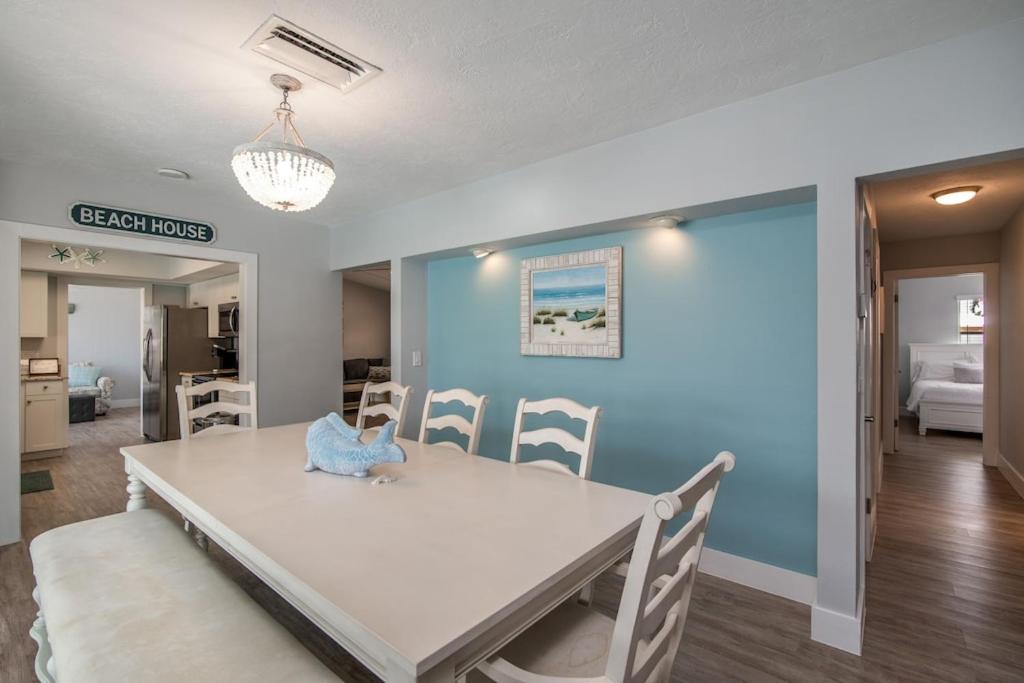 Mermaid Manor; Waterfront with Direct Ocean Access and Private Heated Pool, photo 16