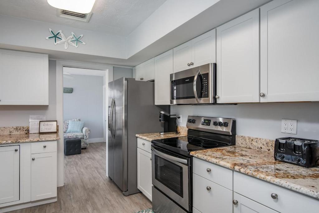 Mermaid Manor; Waterfront with Direct Ocean Access and Private Heated Pool, photo 12