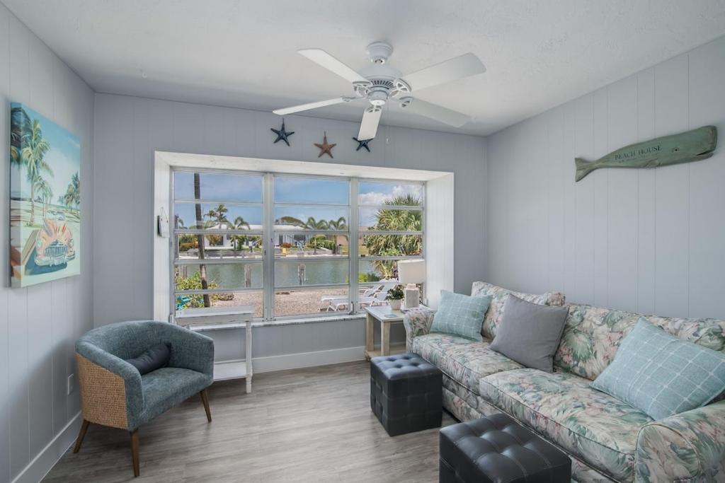Mermaid Manor; Waterfront with Direct Ocean Access and Private Heated Pool, photo 8