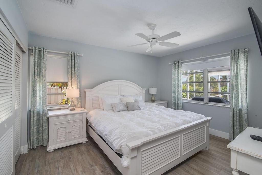 Mermaid Manor; Waterfront with Direct Ocean Access and Private Heated Pool, photo 14