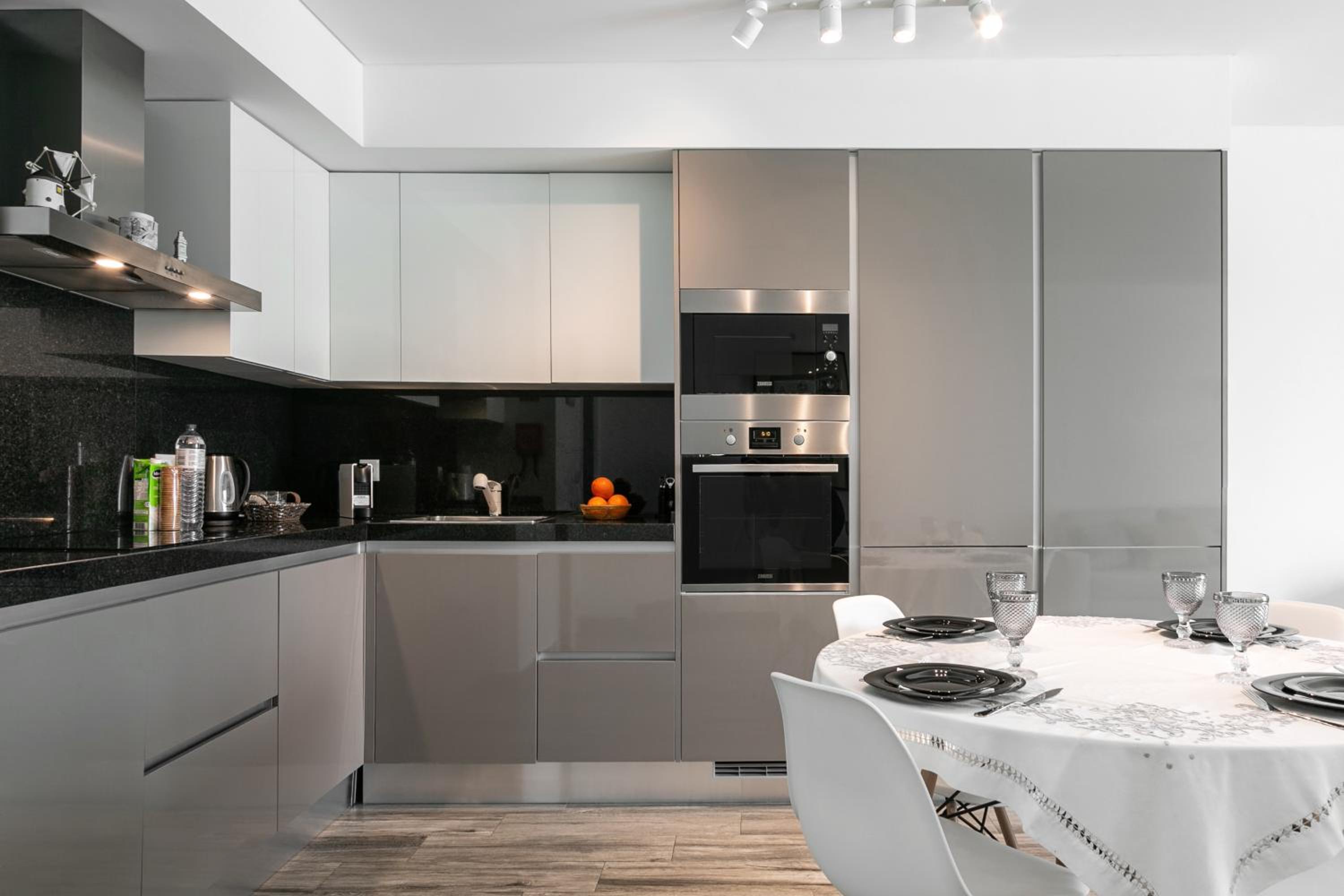 SURFERS PARADISE en Peniche — kitchen