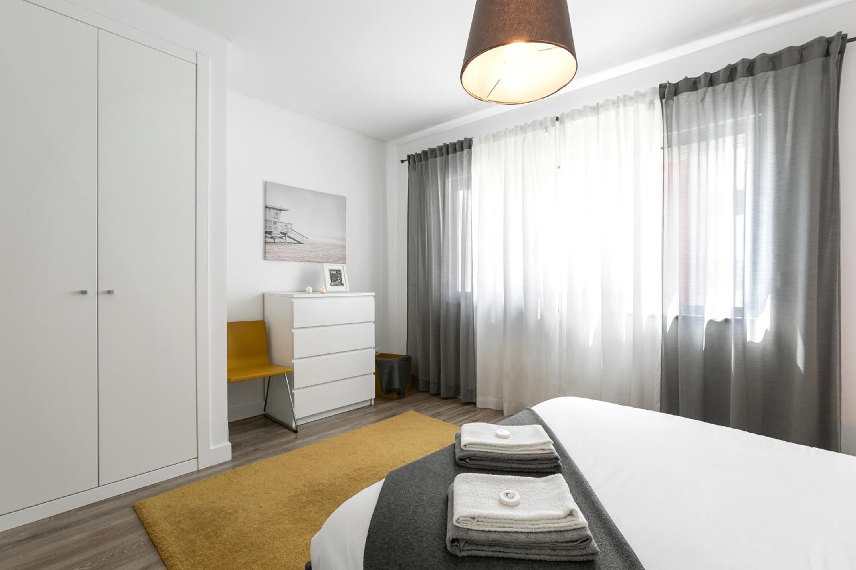 SURFERS PARADISE en Peniche — hotel room