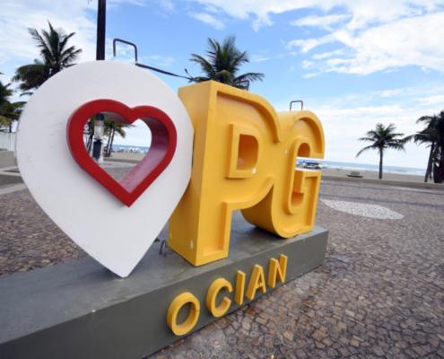DISPONÍVEL CARNAVAL, NATAL E REVEILLON 2026 - Lindíssima Casa com 3 Suítes Próximo à Praia