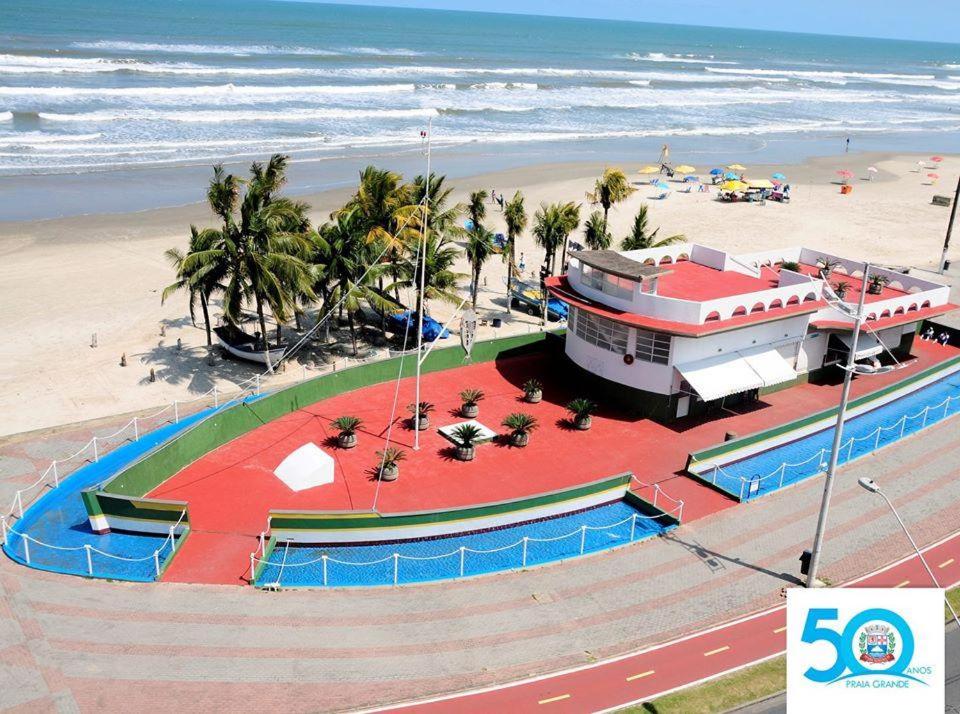 DISPONÍVEL CARNAVAL, NATAL E REVEILLON 2026 - Lindíssima Casa com 3 Suítes Próximo à Praia