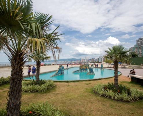 DISPONÍVEL CARNAVAL, NATAL E REVEILLON 2026 - Lindíssima Casa com 3 Suítes Próximo à Praia