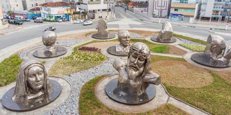 DISPONÍVEL CARNAVAL, NATAL E REVEILLON 2026 - Lindíssima Casa com 3 Suítes Próximo à Praia