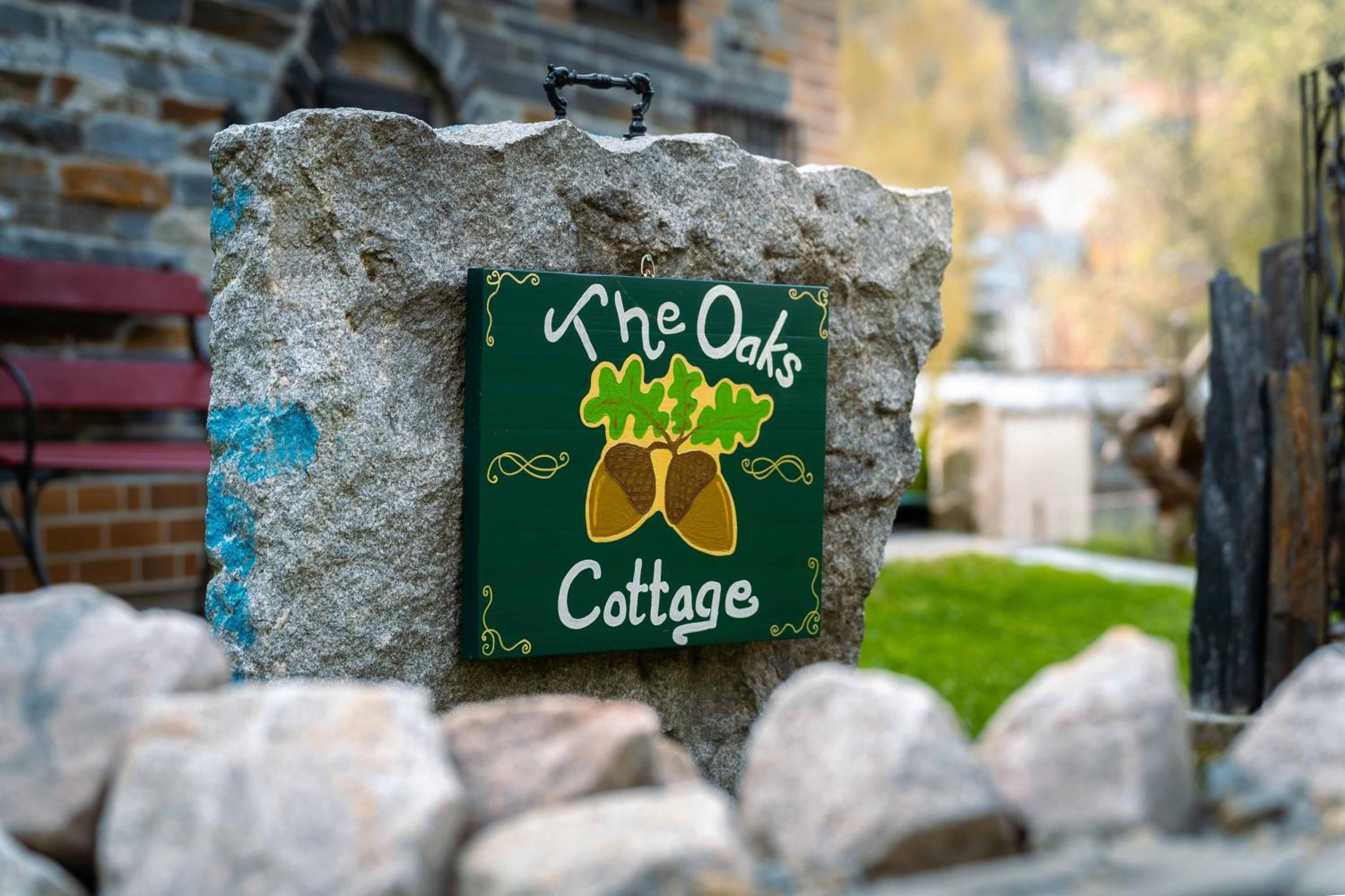 cottage oak