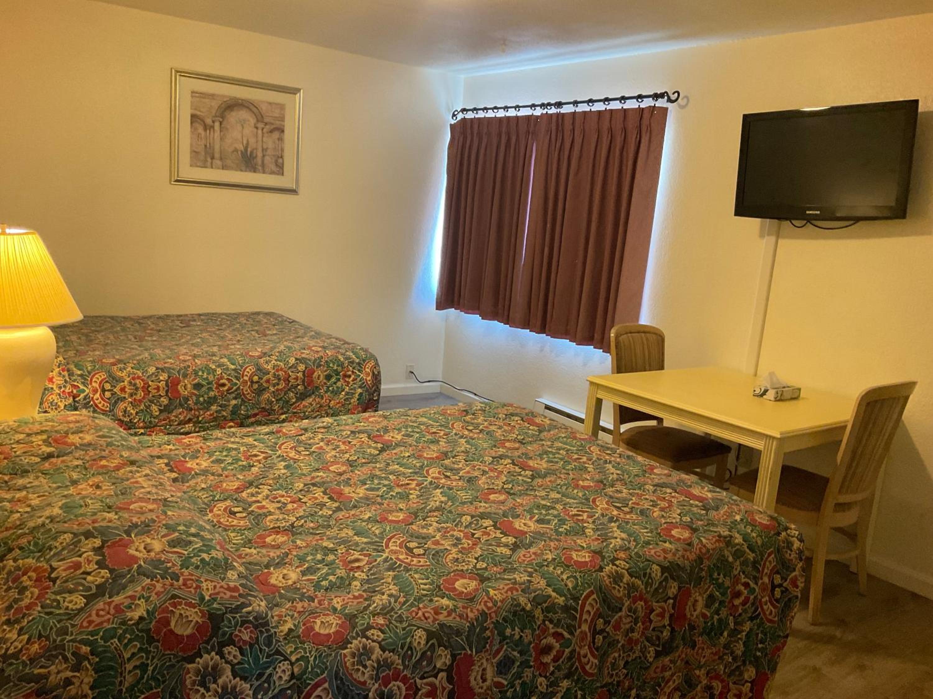 Front Street Inn