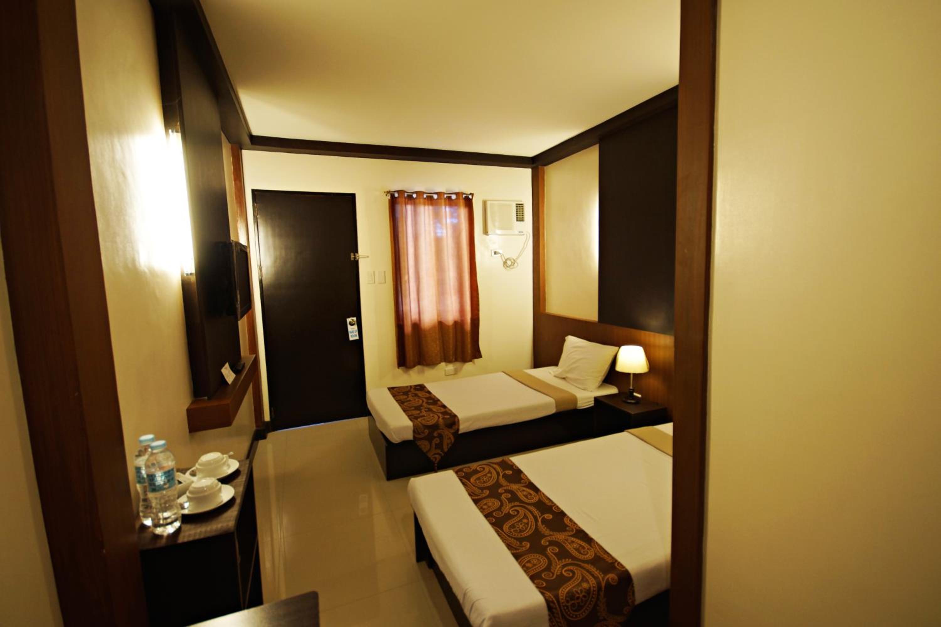 Pacific Palm Suites Davao powered by Cocotel