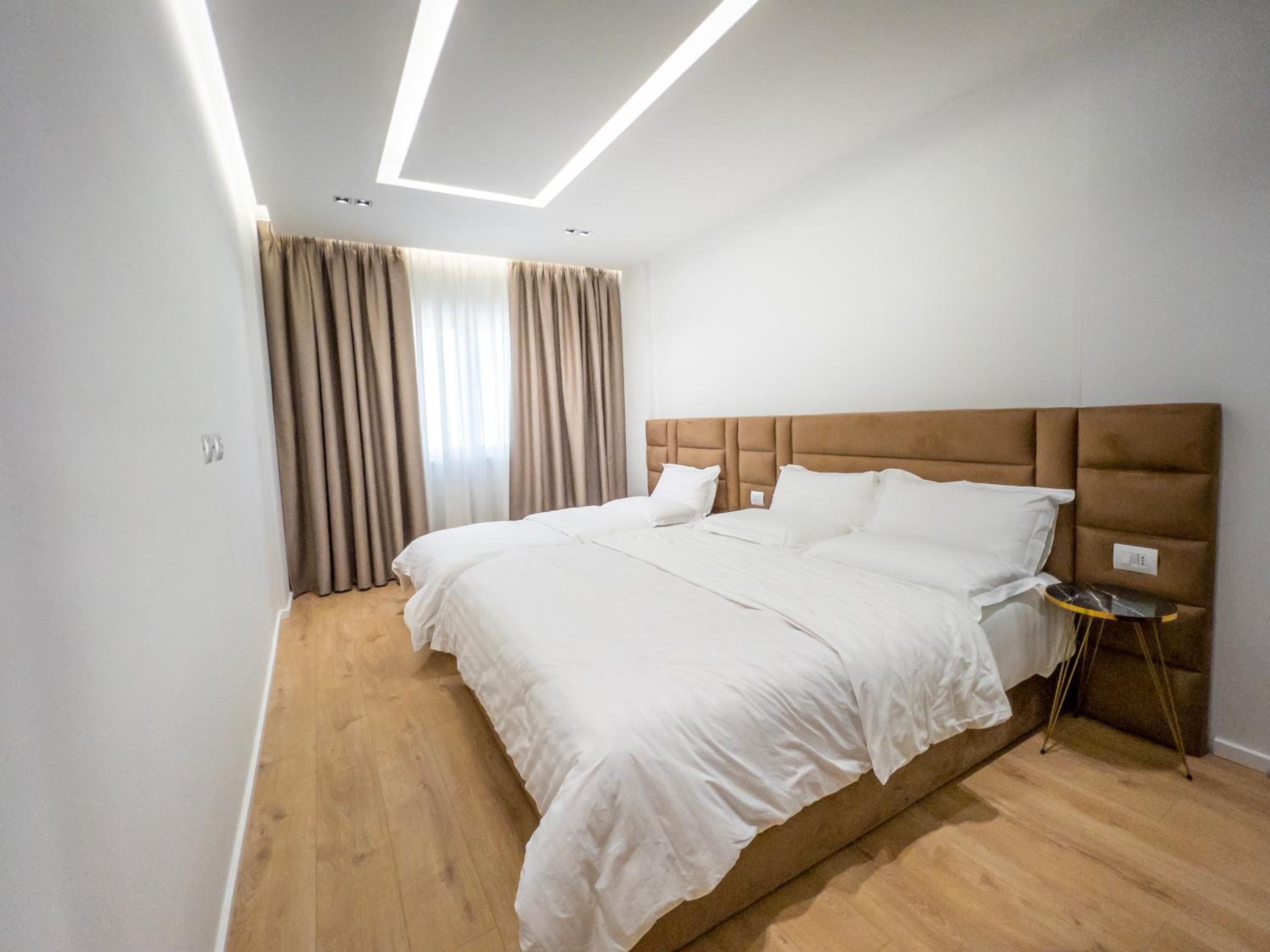 PIN Apartments - 3 Min to Skanderbeg - Free Parking
