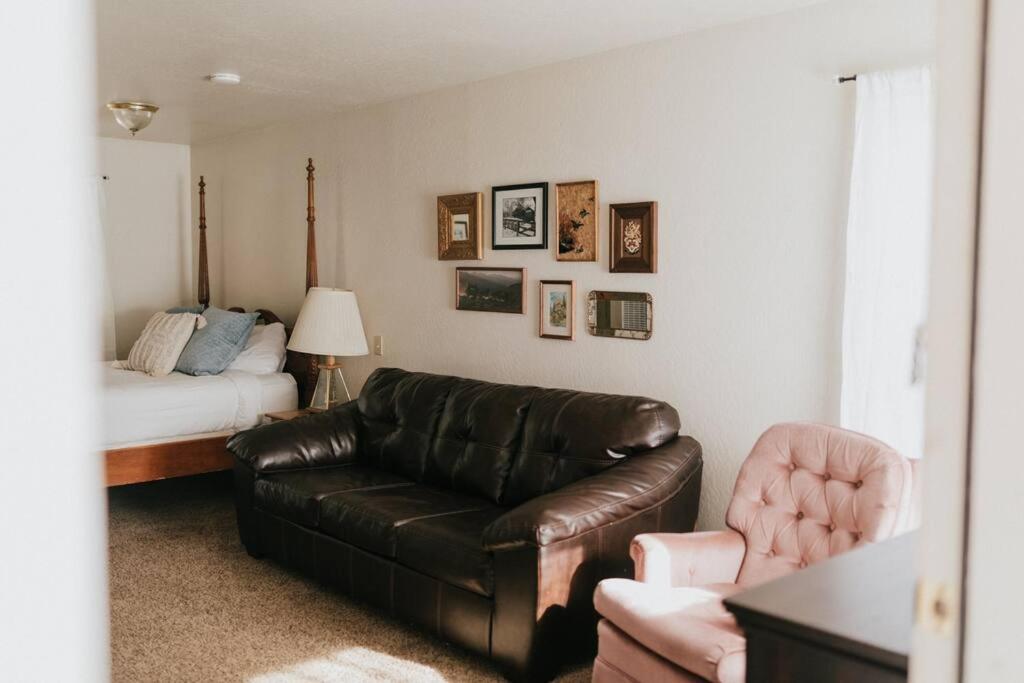 The Long Barn Lodge