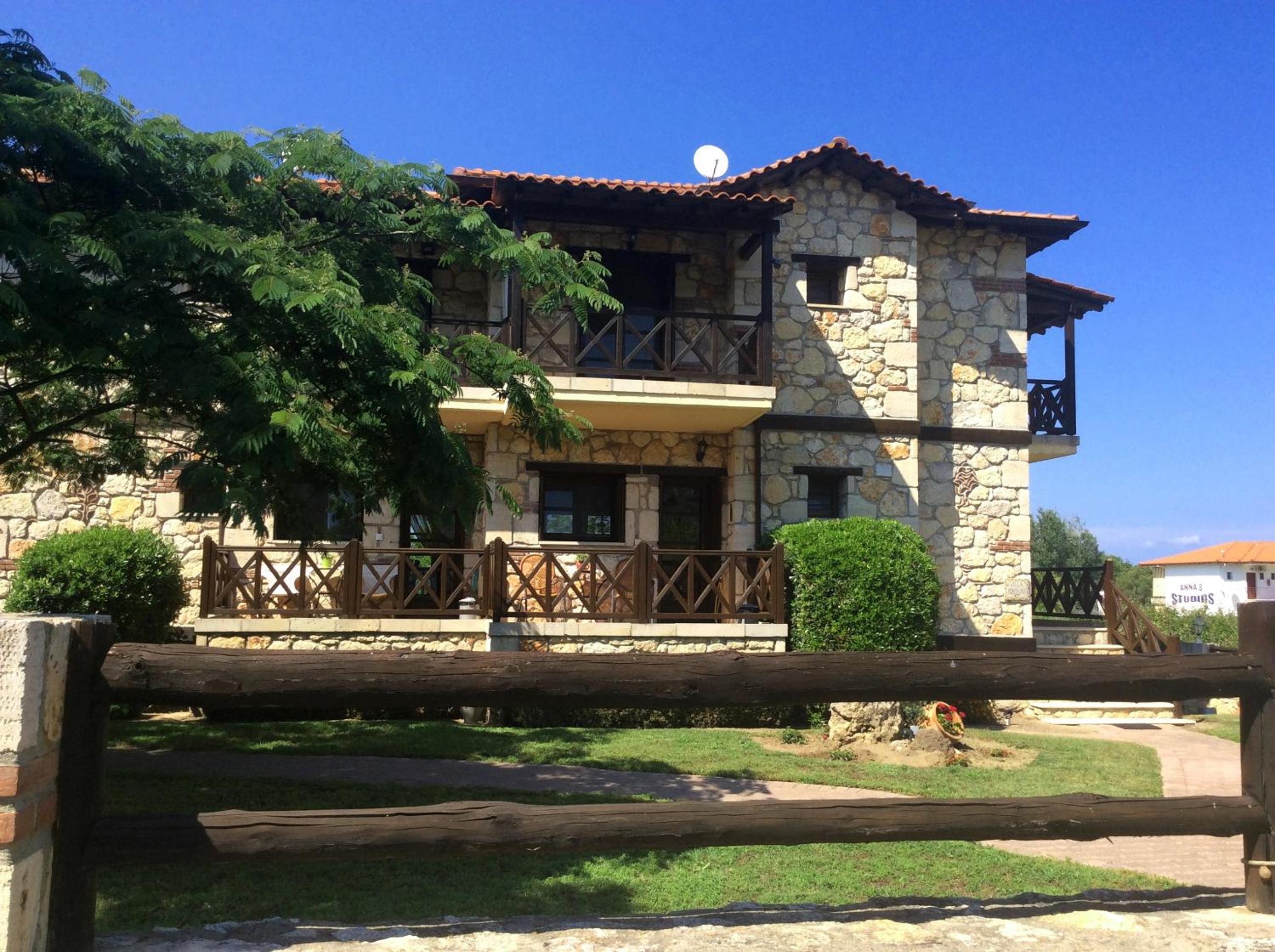 Traditional Stone Villa Rokosini view 3