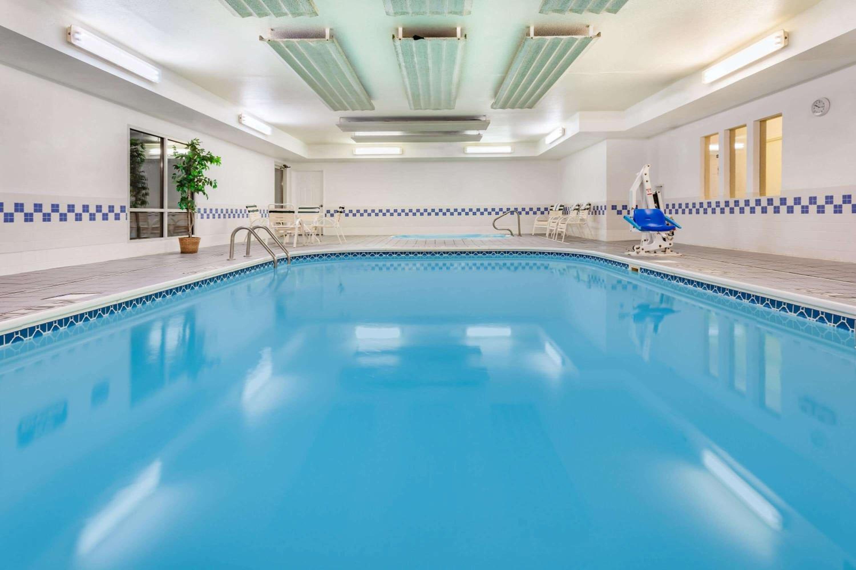 Evansville Vacations - Baymont by Wyndham Casper East - Property Image 8