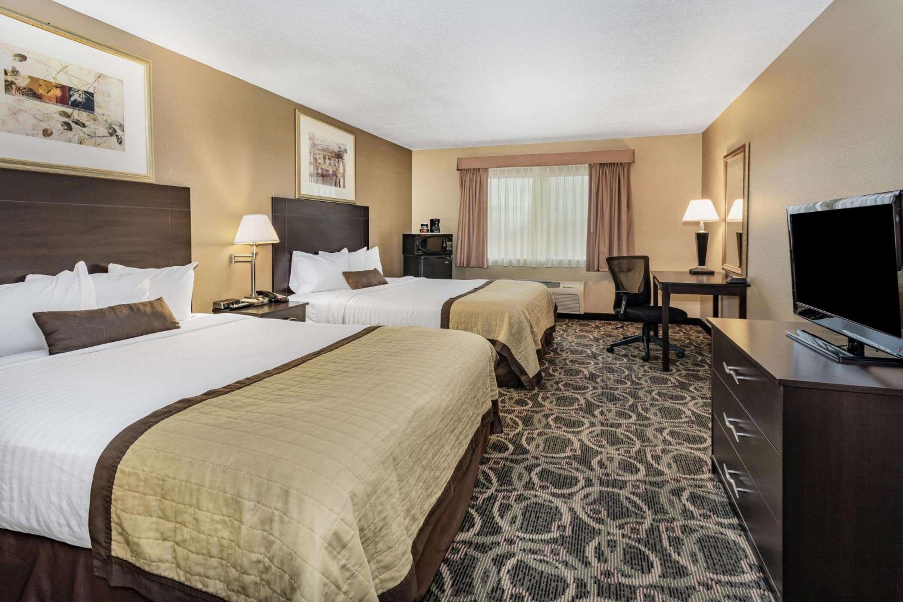 Evansville Vacations - Baymont by Wyndham Casper East - Property Image 3