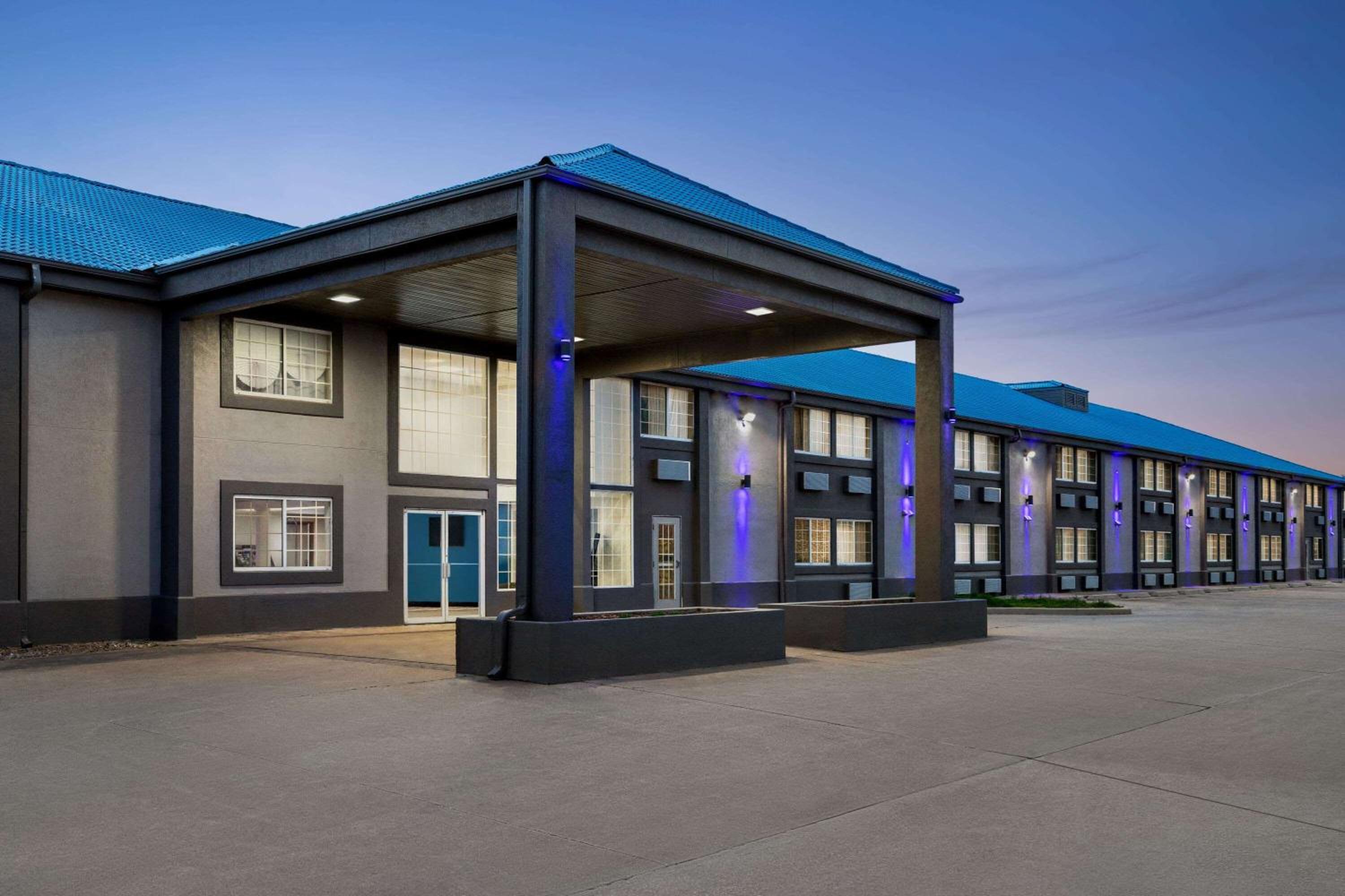 Baymont by Wyndham Blackwell I-35 view 2