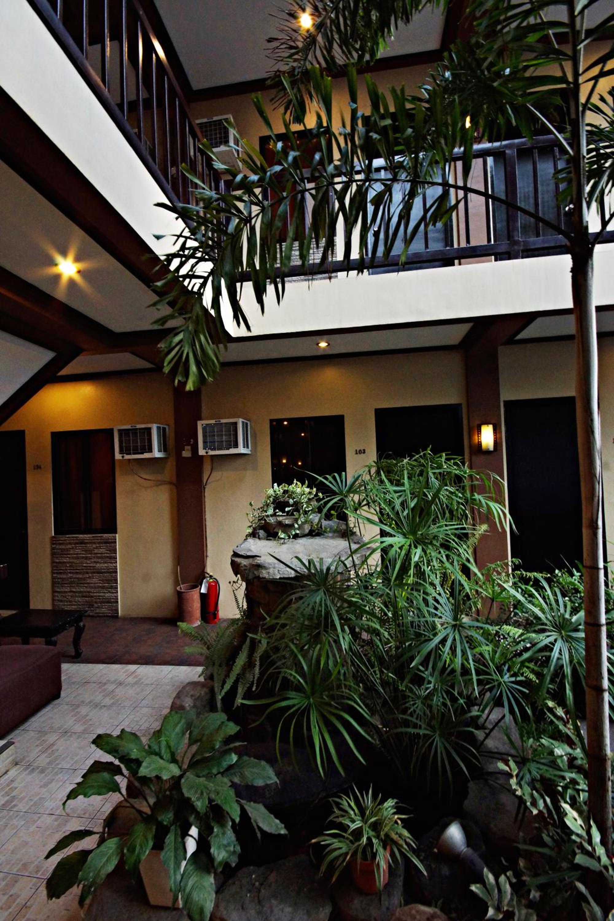 Pacific Palm Suites Davao powered by Cocotel