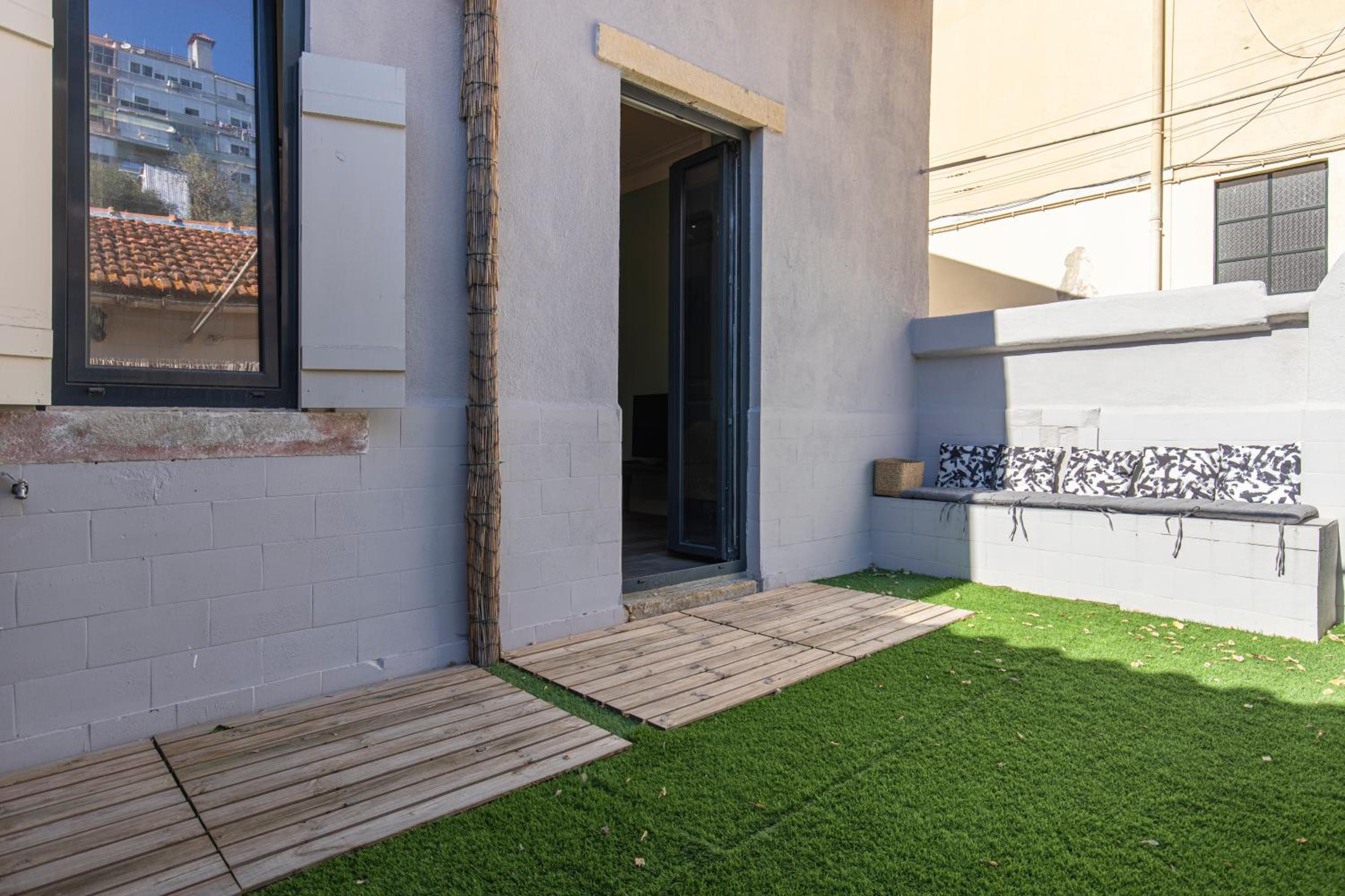 Classic Villa in Beato Lisbon view 5