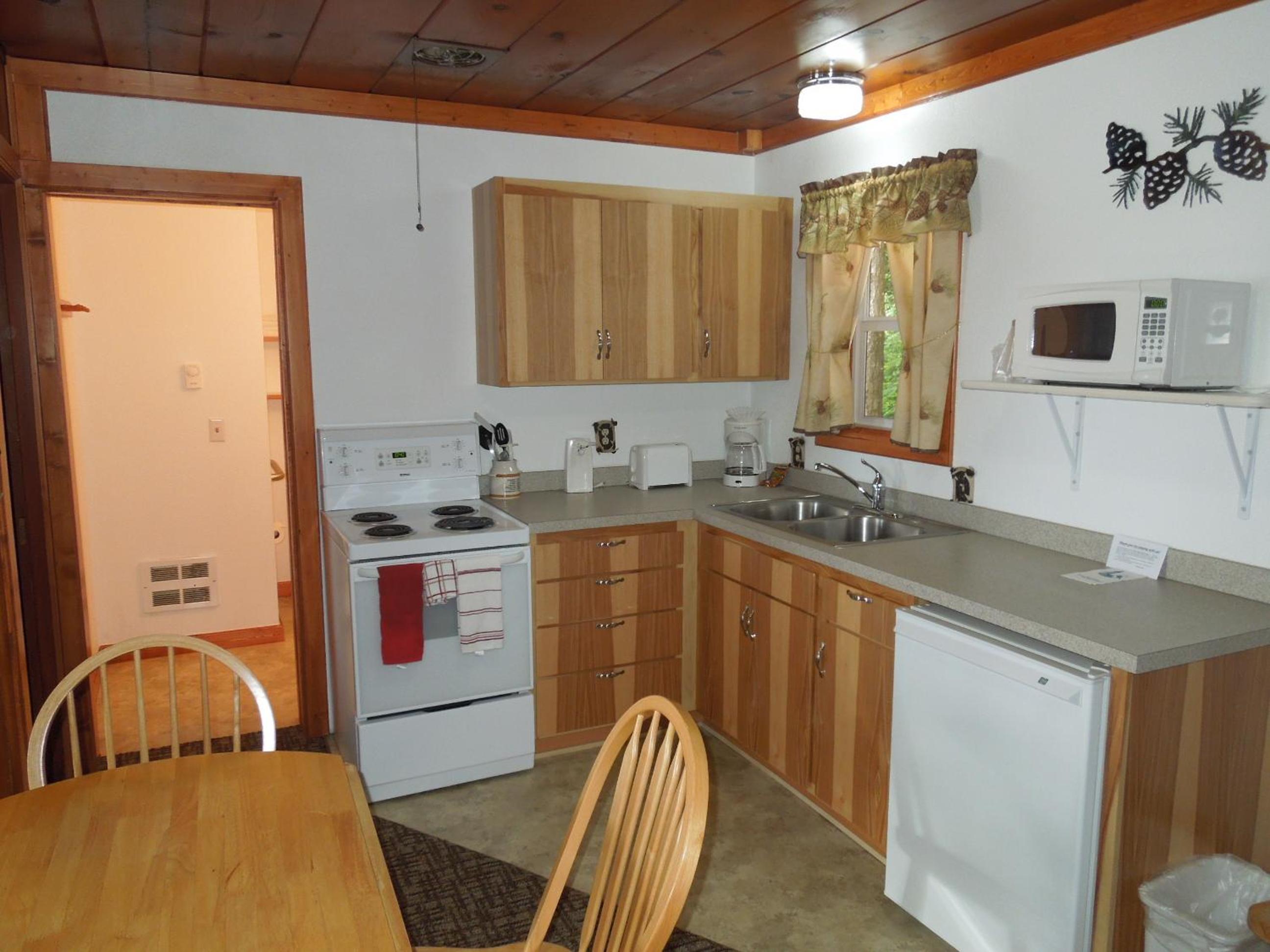 Park Motel and Cabins