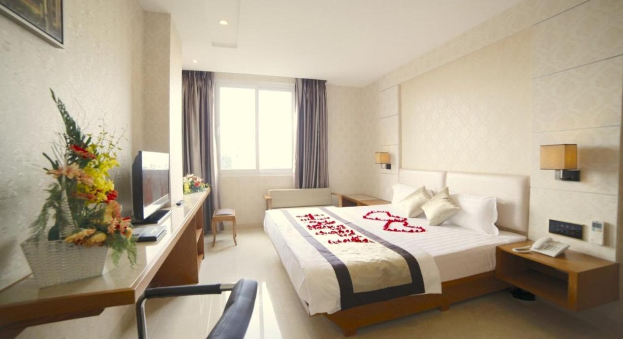 HANZ Happy 2 Hotel