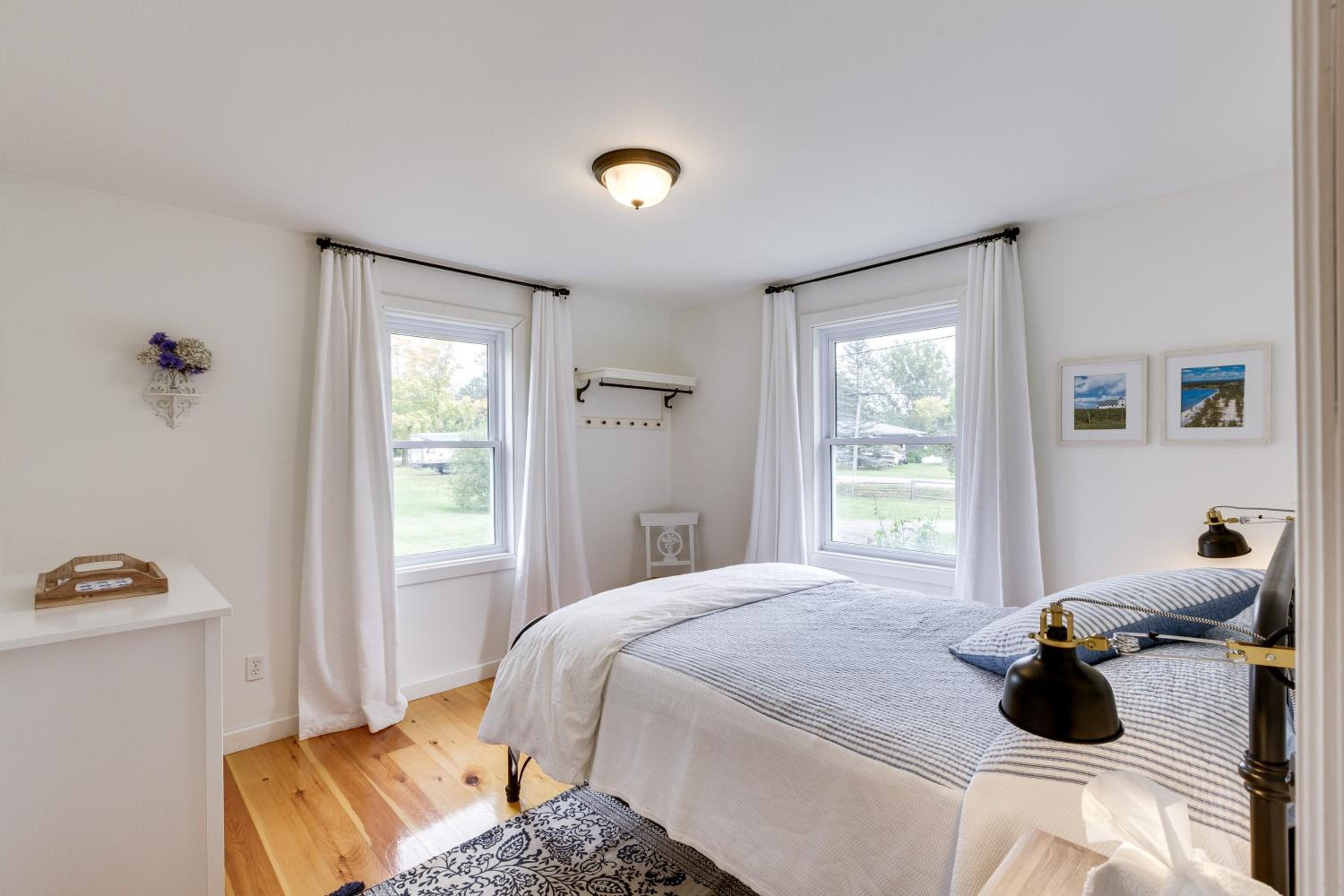 Belleville Vacations - The Prince Edward County Church - Property Image 4