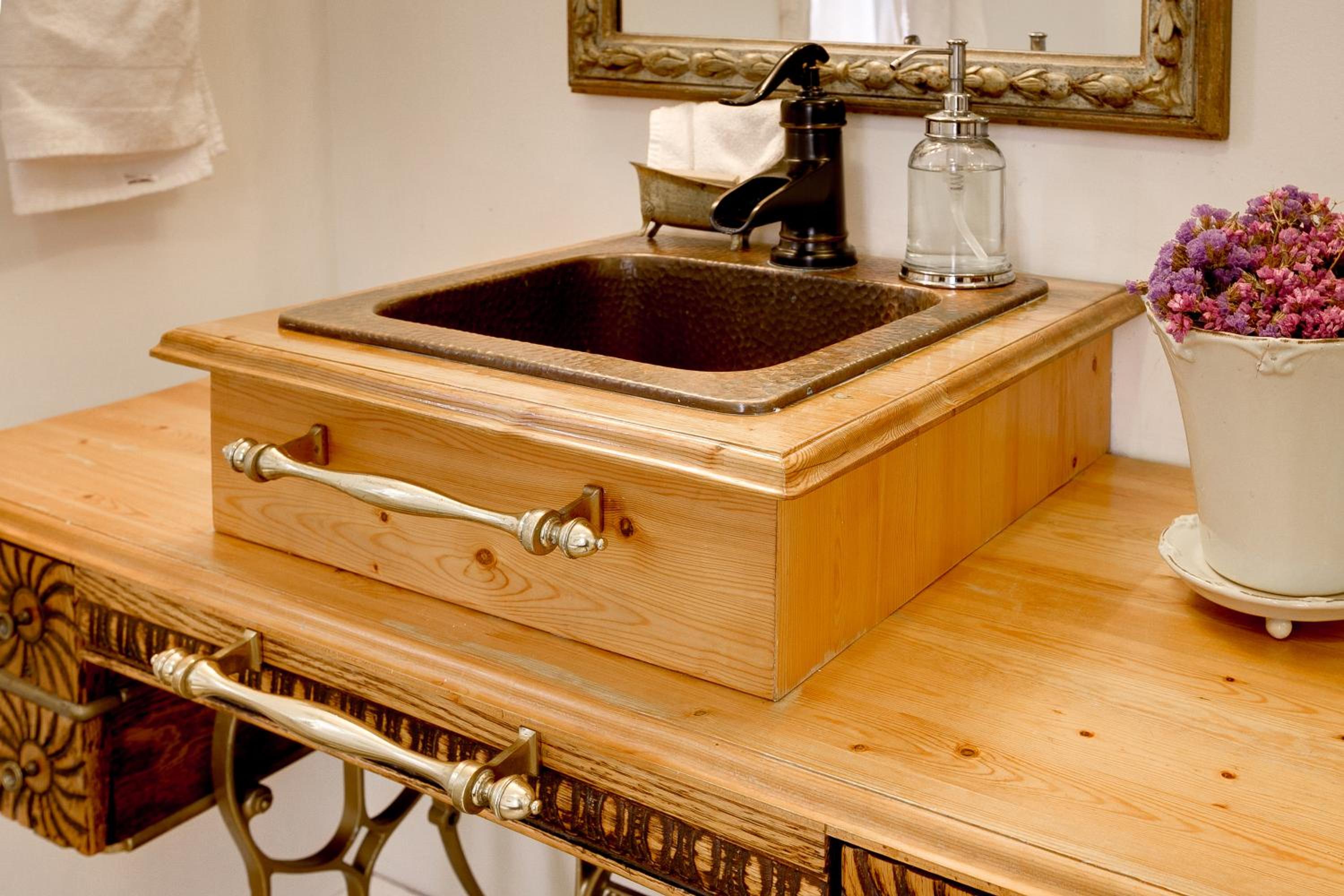 Belleville Vacations - The Prince Edward County Church - Property Image 22