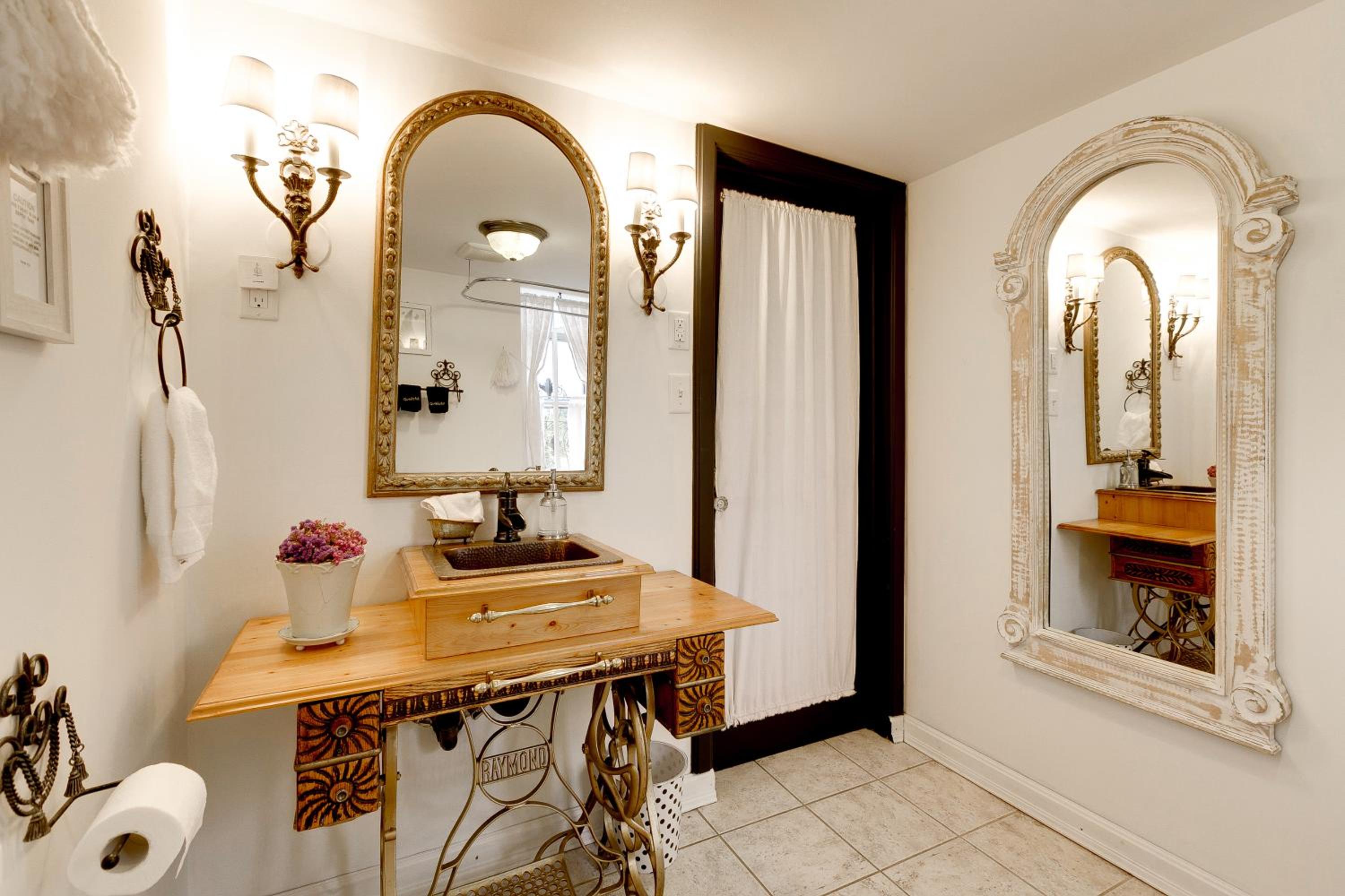 Belleville Vacations - The Prince Edward County Church - Property Image 18