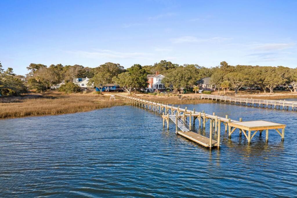 Dolphin Cove - Whole WATERFRONT House with Dock view 3