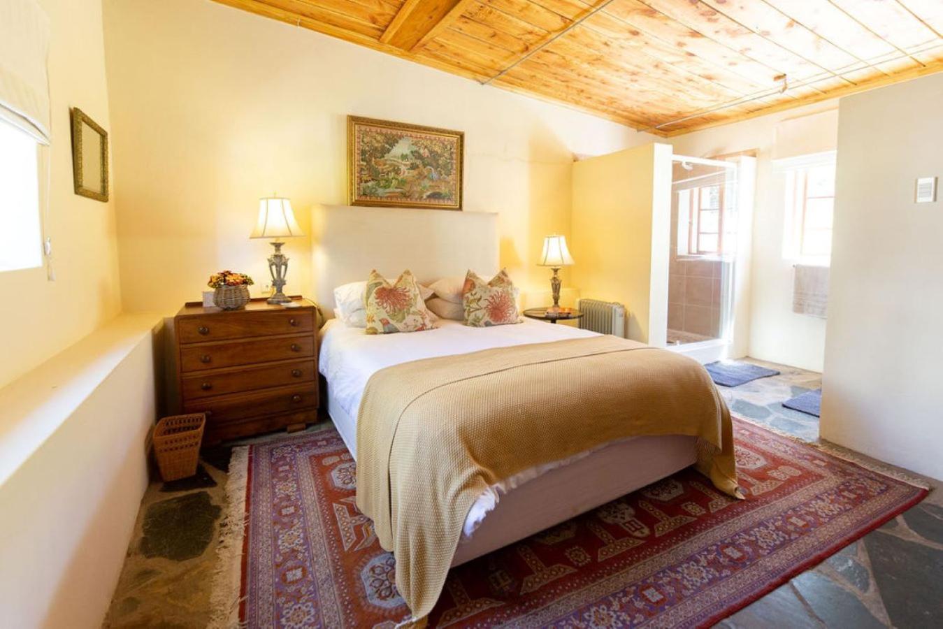 Onbedacht Cottage view 2