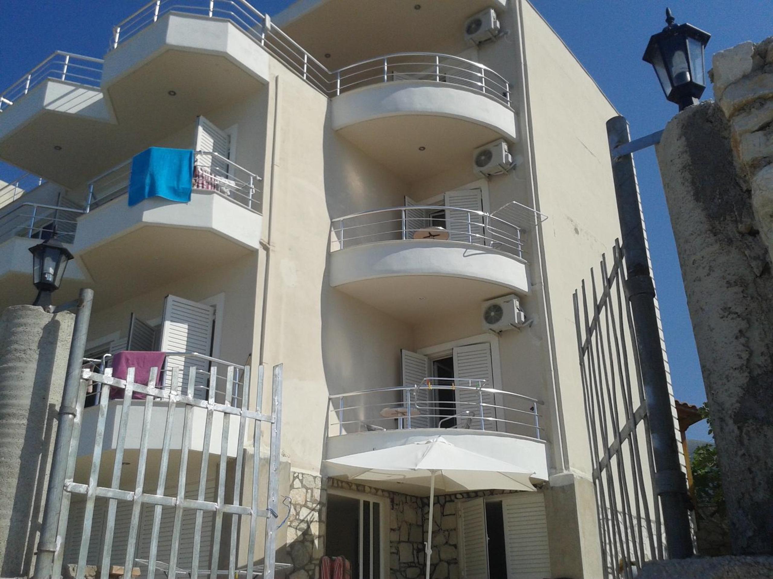 Magic Ionian Apartments & Rooms