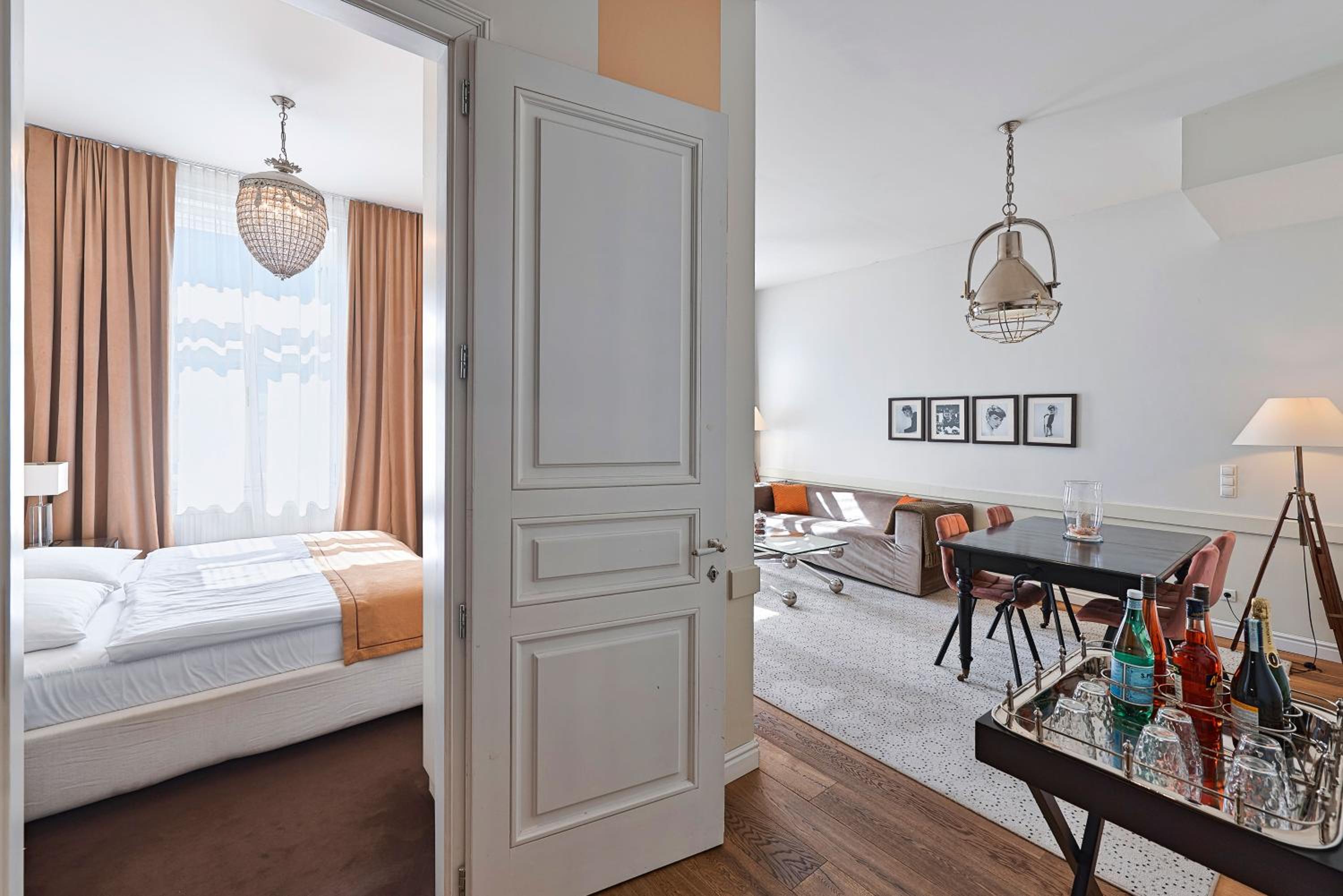 6 rooms Naschmarkt