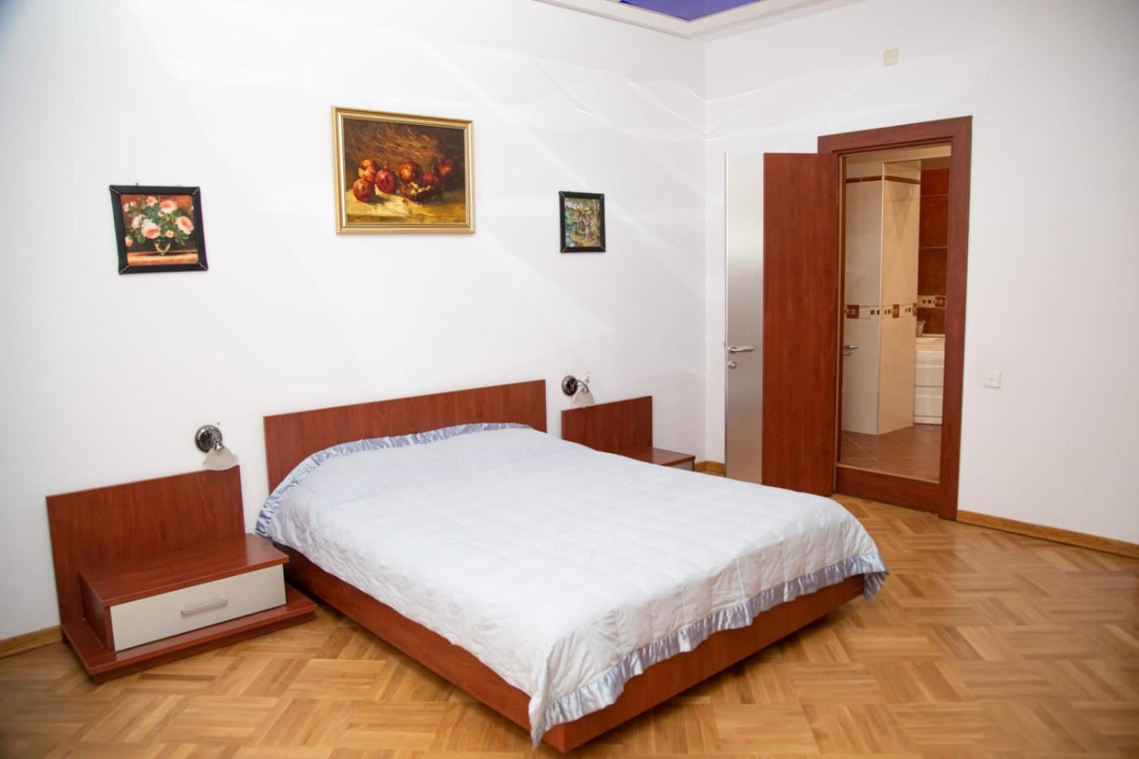 SAHIL GARDEN Uzeir Gadgibekova Street