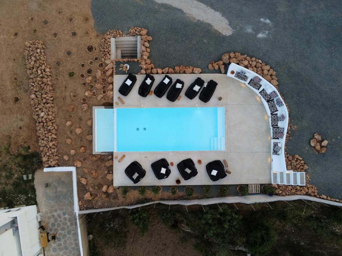 Aloe Mare Suites view 3