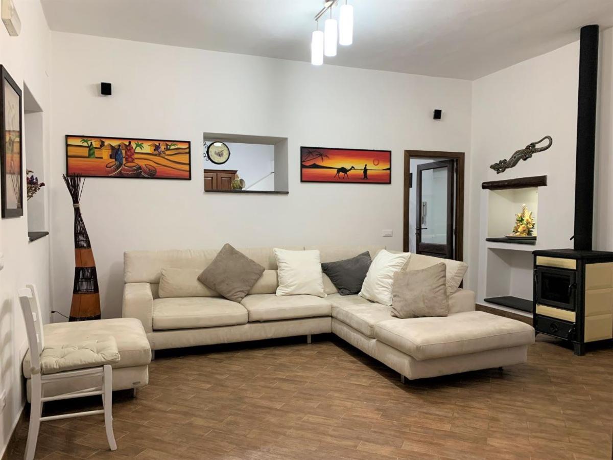 Villa Batanà con piscina e giardino sul mare, Santa Marina Salina photo 4