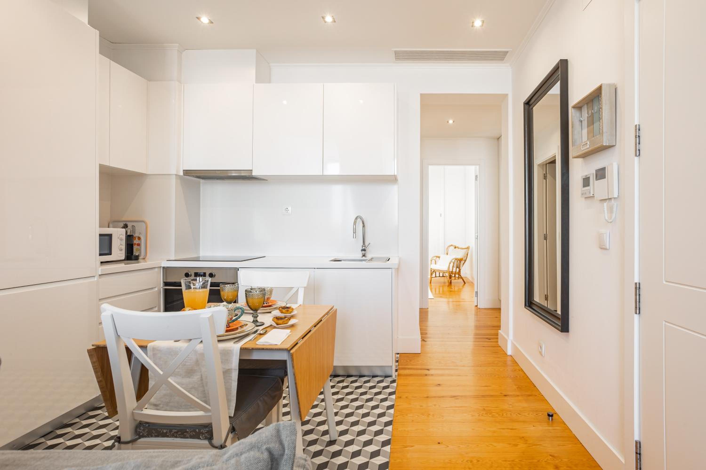 Bright Tailor Made Flat With a View in Estrela view 2