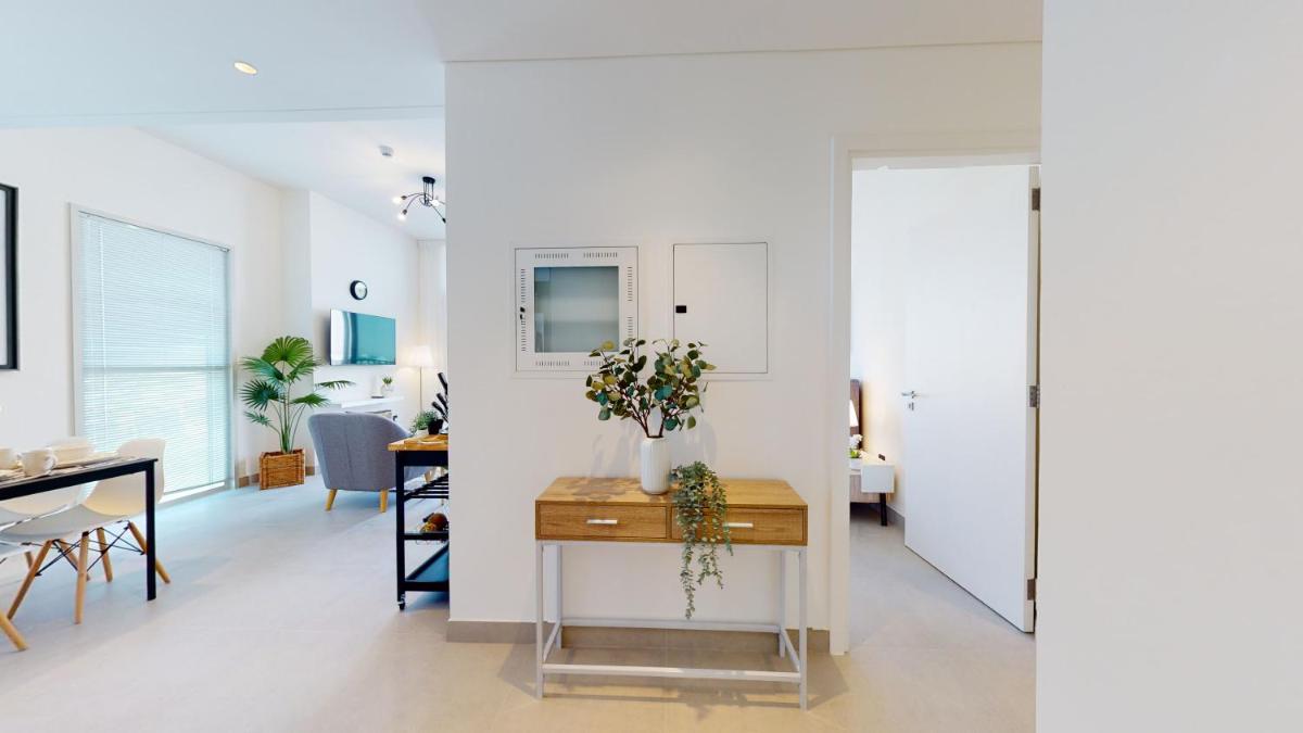 White Sage - High-End apartment With Burj Khalifa Glimpse