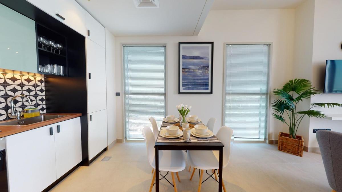 White Sage - High-End apartment With Burj Khalifa Glimpse