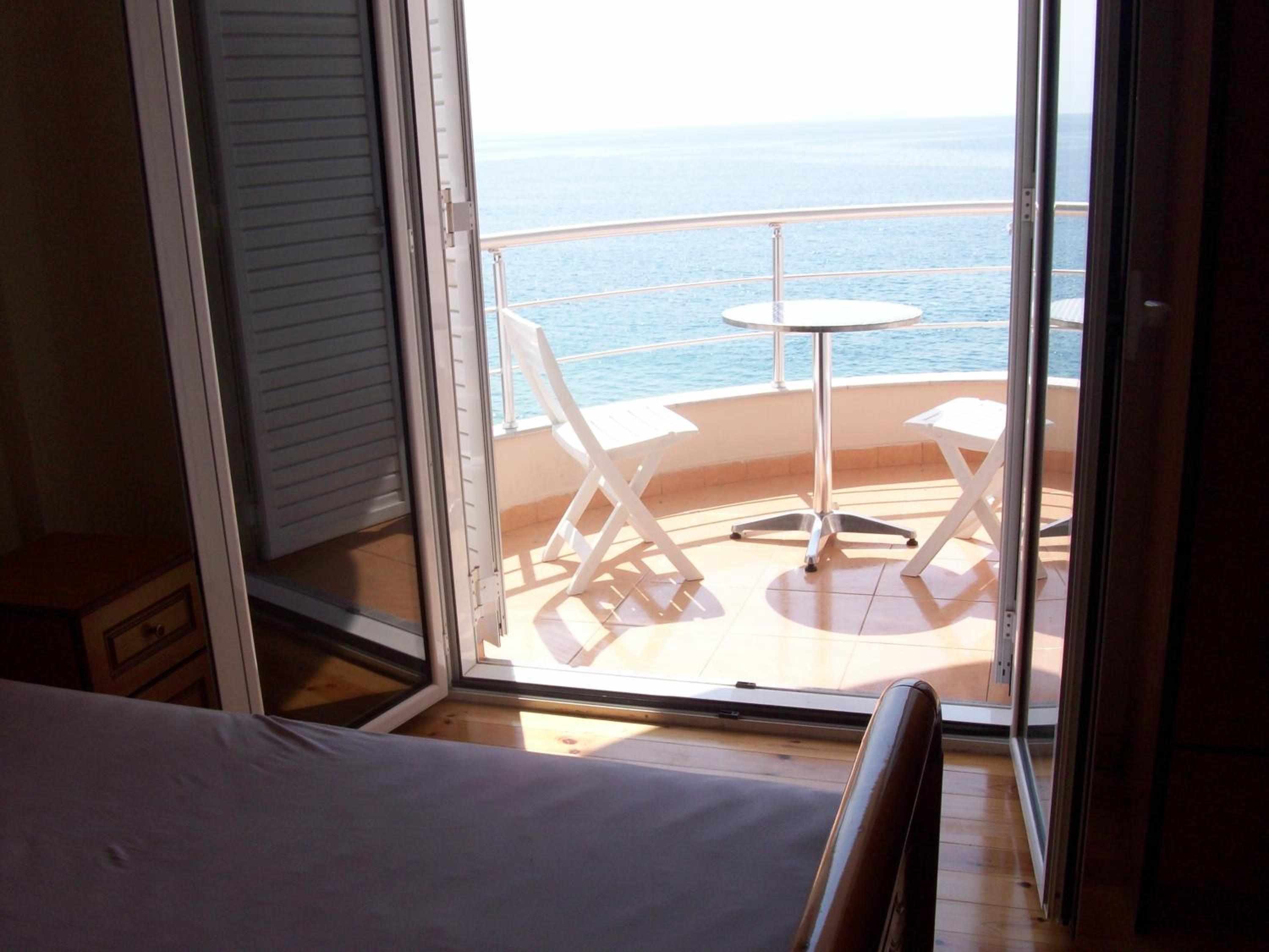 Magic Ionian Apartments & Rooms